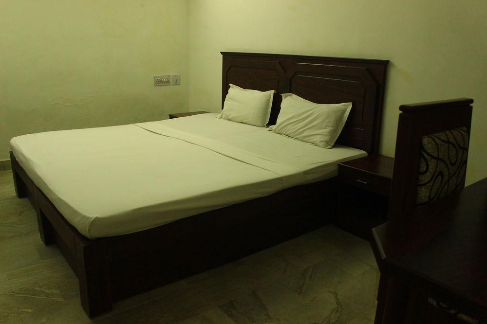 Hotel Park Avenue Kochi Exteriör bild