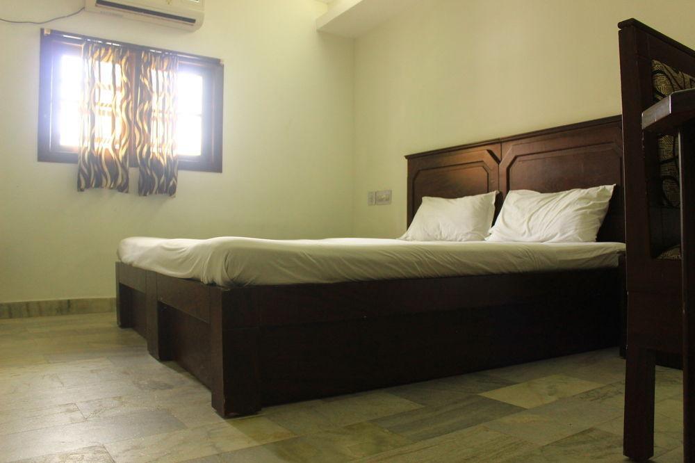 Hotel Park Avenue Kochi Exteriör bild