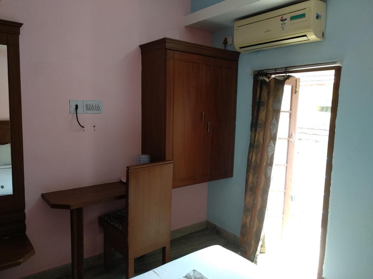 Hotel Park Avenue Kochi Exteriör bild
