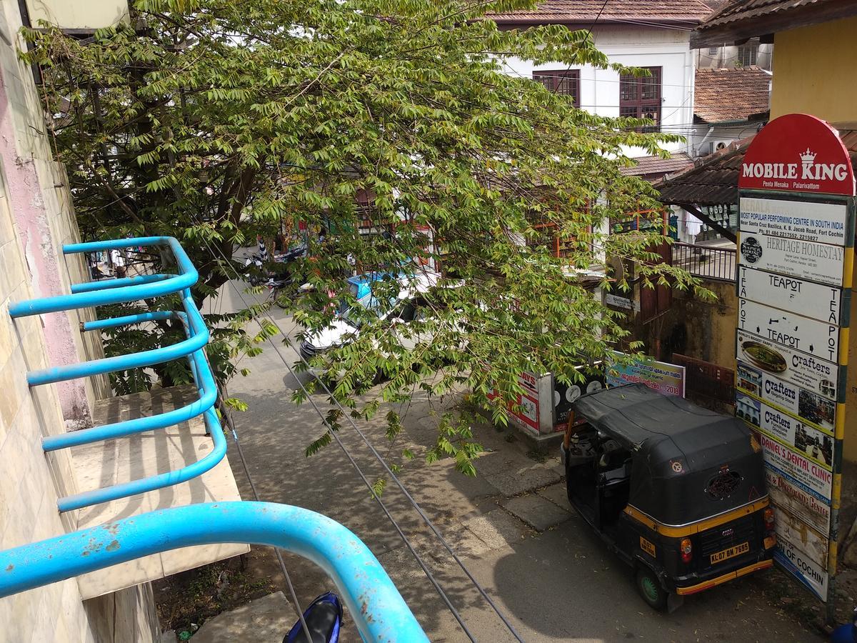 Hotel Park Avenue Kochi Exteriör bild
