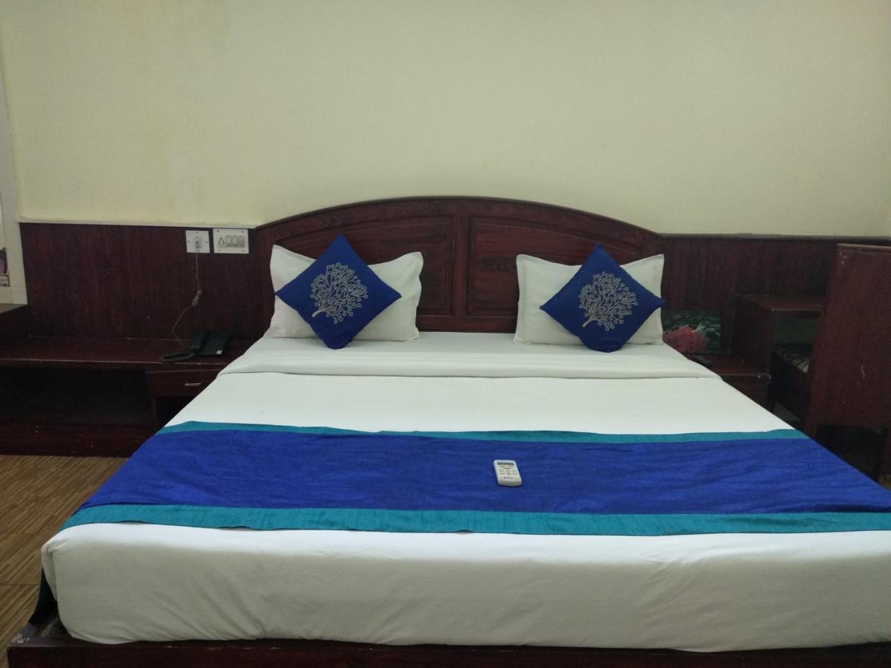 Hotel Park Avenue Kochi Exteriör bild